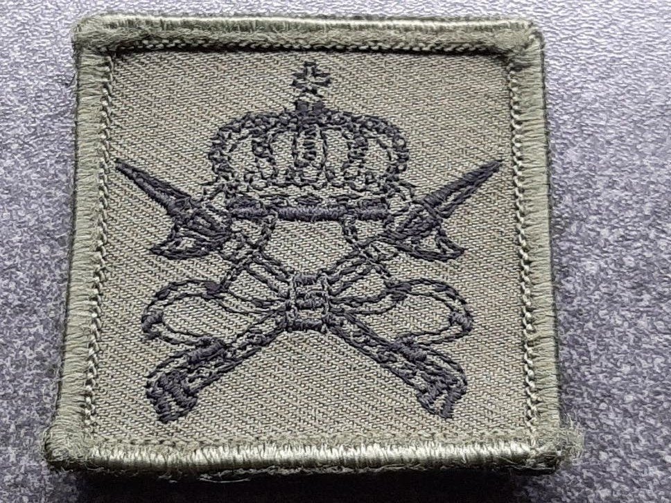 KMS -- Koninklijke Militaire School  / borstembleem 5x5cm., Ophalen of Verzenden, Landmacht, Nederland, Embleem of Badge