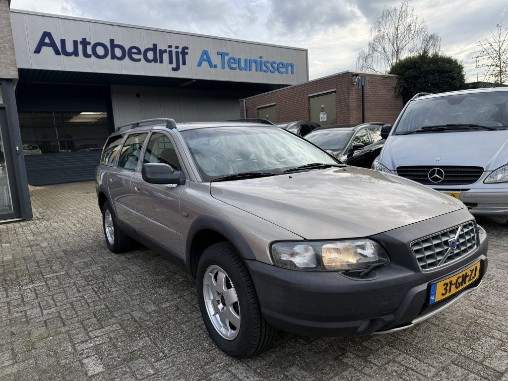 Volvo V70 Cross Country 2.4 T Comfort Line (bj 2001), foto 1