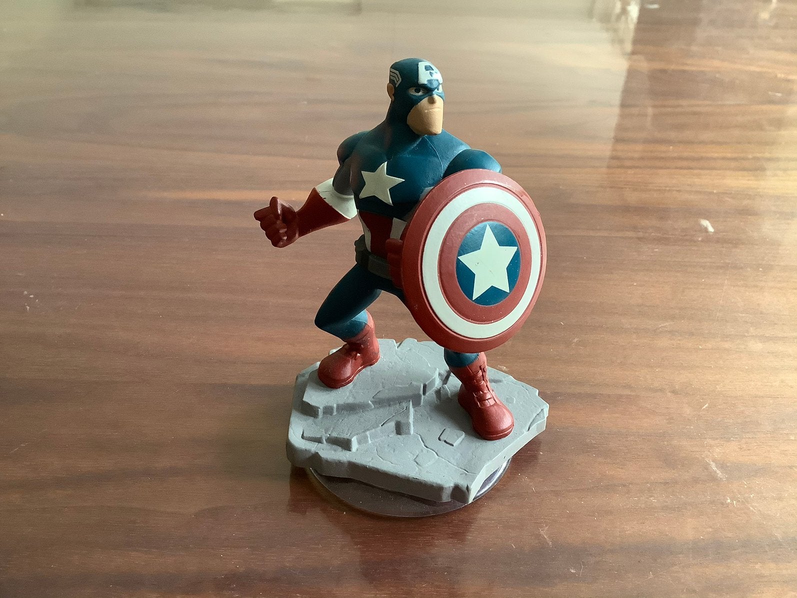 Disney Infinity 2.0 - Marvel Super Heroes - Captain America, Ophalen of Verzenden, Overige figuren, Zo goed als nieuw, Beeldje of Figuurtje