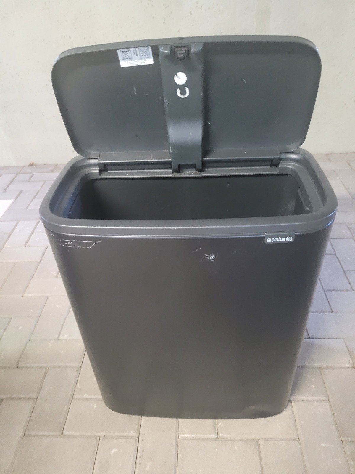 Brabantia Bo Touch Bin 60L - Donkergrijs, Ophalen, Kunststof, Gebruikt, 40 liter of meer