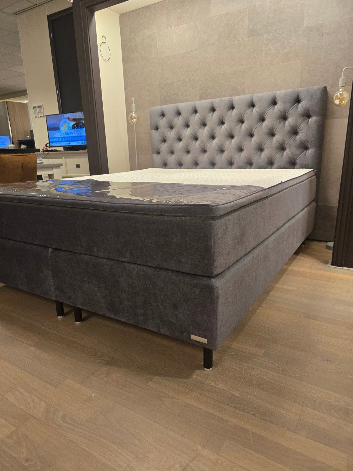 splinternieuwe exclusieve Aya boxspring 50% korting, Huis en Inrichting, Slaapkamer | Bedden, Nieuw, Tweepersoons, 180 cm, 210 cm