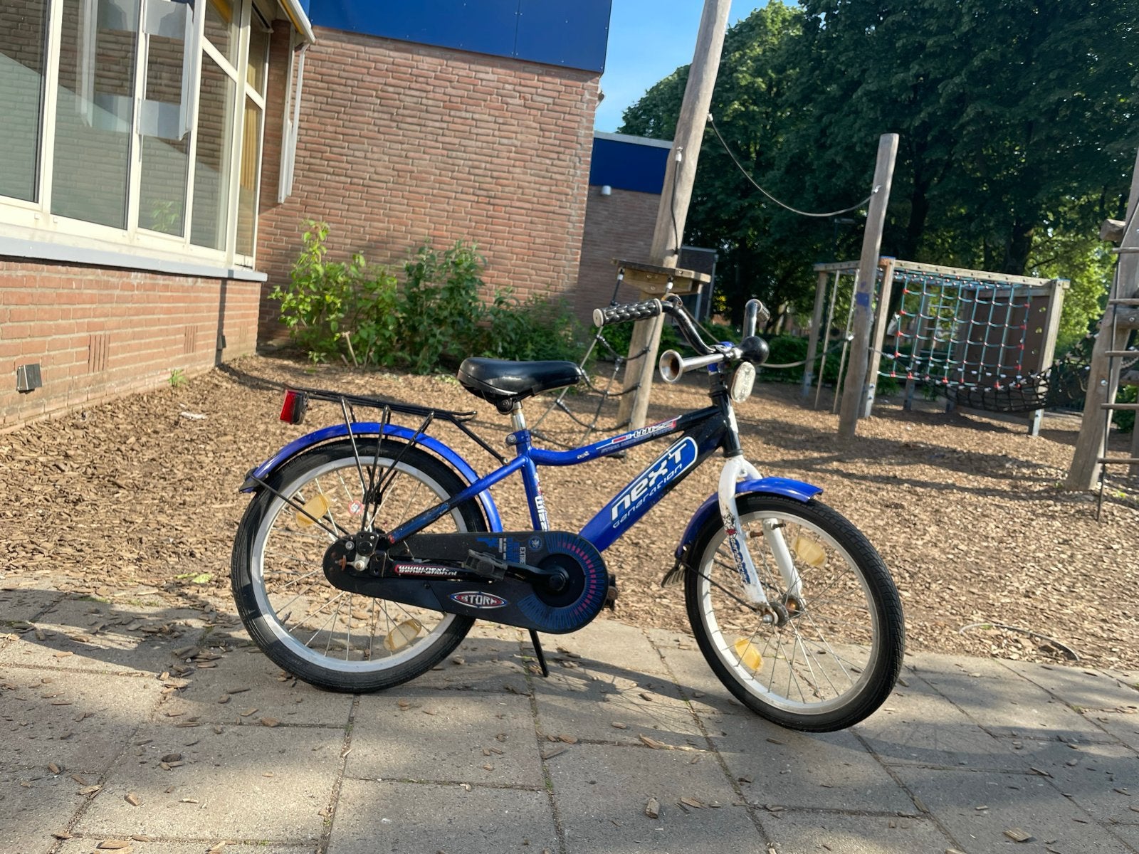 Wizz Next Generation 16 inch blauw/zwart met lampen, Ophalen, Gebruikt, Terugtraprem, 16 tot 20 inch
