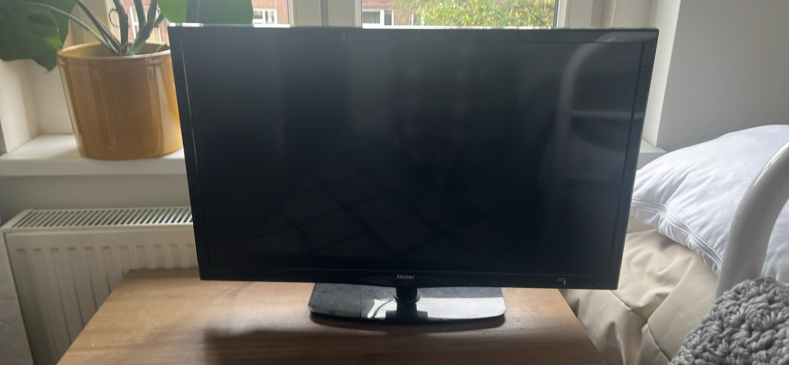 Haier 22 inch LED TV - Model LET22T1000HF, Audio, Tv en Foto, 50 Hz, HD Ready (720p), 40 tot 60 cm, Ophalen