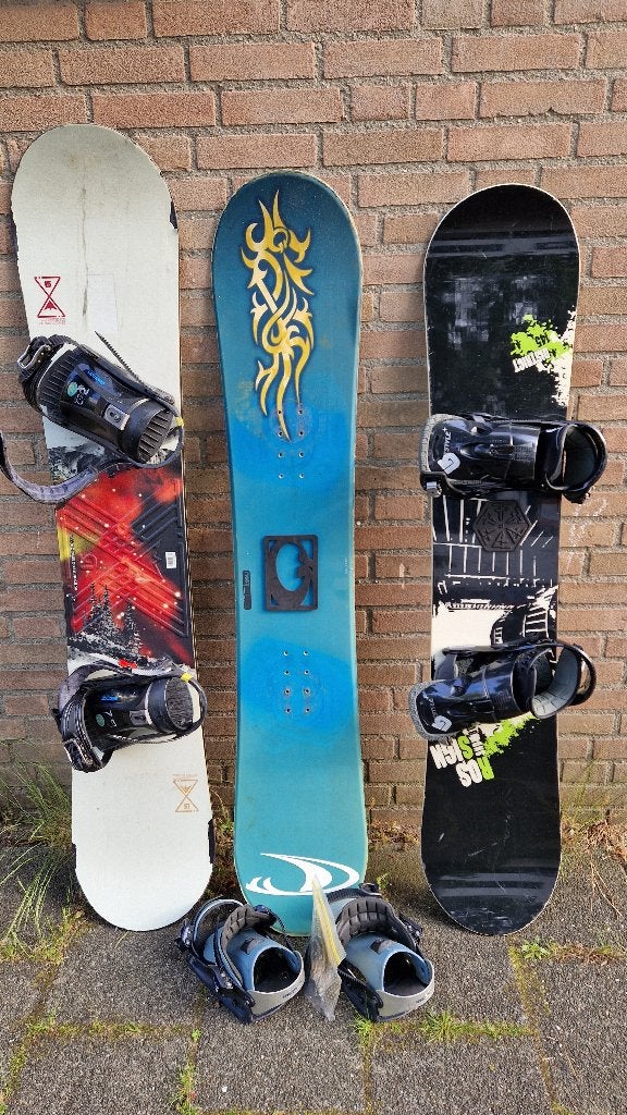 Verschillende snowboards en accesoires, Sport en Fitness, Snowboarden, Ophalen, Gebruikt, Board