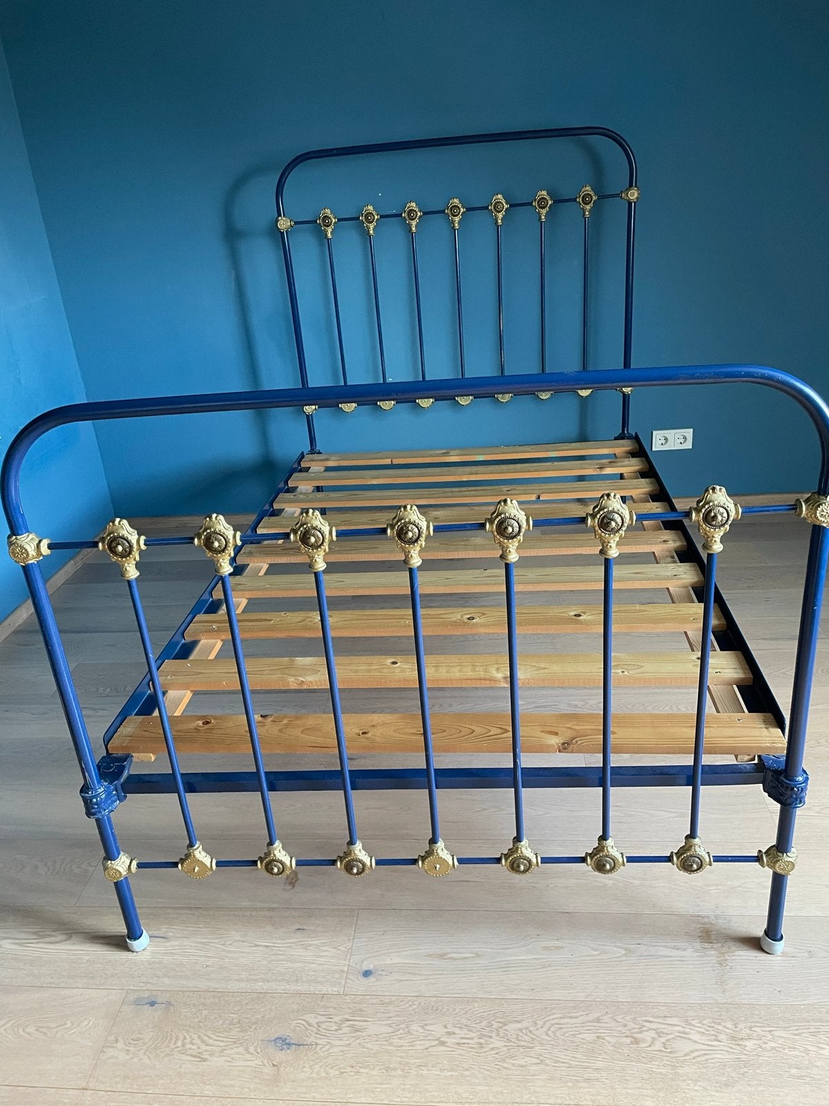 Frans spijlenbed - met lattenbodem, Ophalen