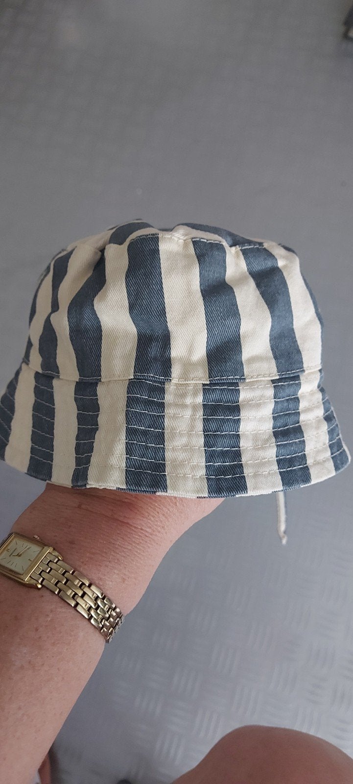 Zonnehoedje 6-9mnd 46 cm, Kinderen en Baby's, Zeeman, Jongetje of Meisje, Hoed, Ophalen of Verzenden