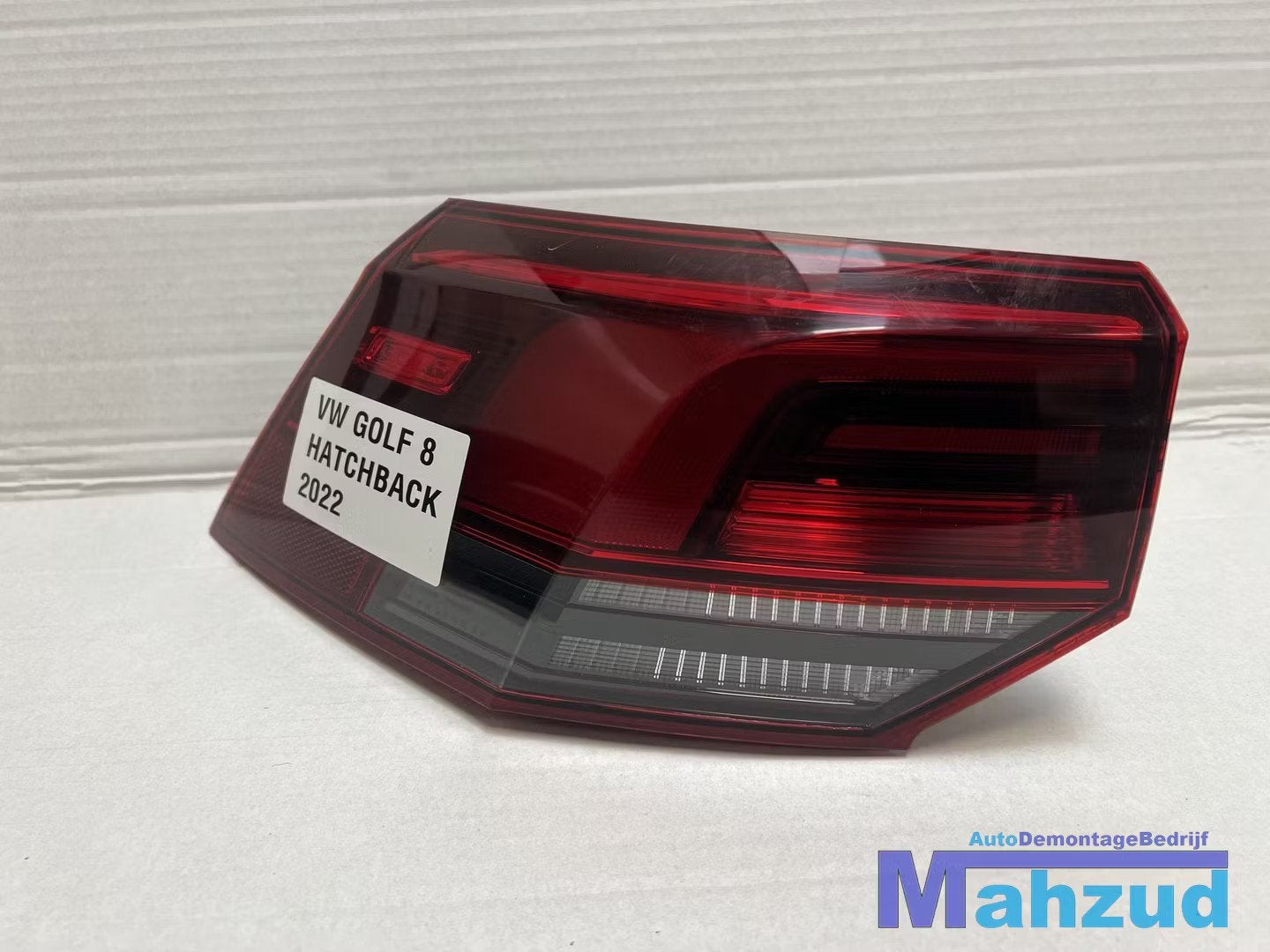VW GOLF 8 Hatchback links buiten achterlicht 2019+, Gebruikt, Volkswagen, Volkswagen AG, Berliner Ring 2
38440  Wolfsburg, DE