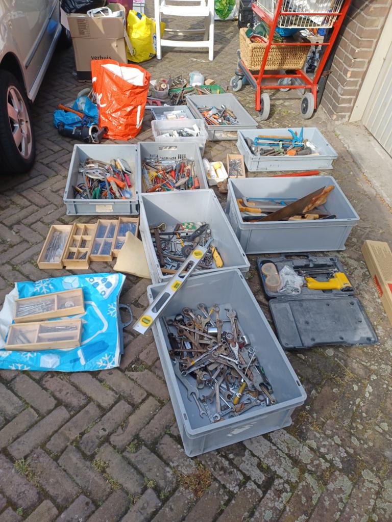Partij gereedschap  en wat spullen voor de doe het zelver, Doe-het-zelf en Verbouw, Gereedschap | Handgereedschap, Ophalen