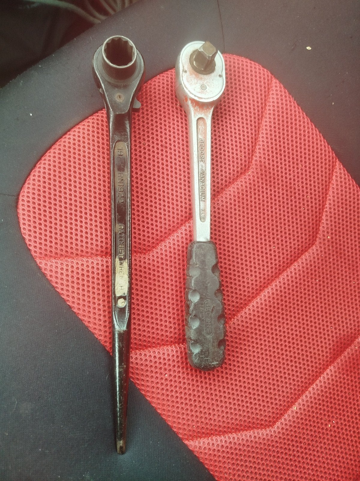 Gedore ratel 1/2 inch en werfpuntratel 19 en 22 inch, Doe-het-zelf en Verbouw, Gereedschap | Handgereedschap, Ophalen, Gebruikt
