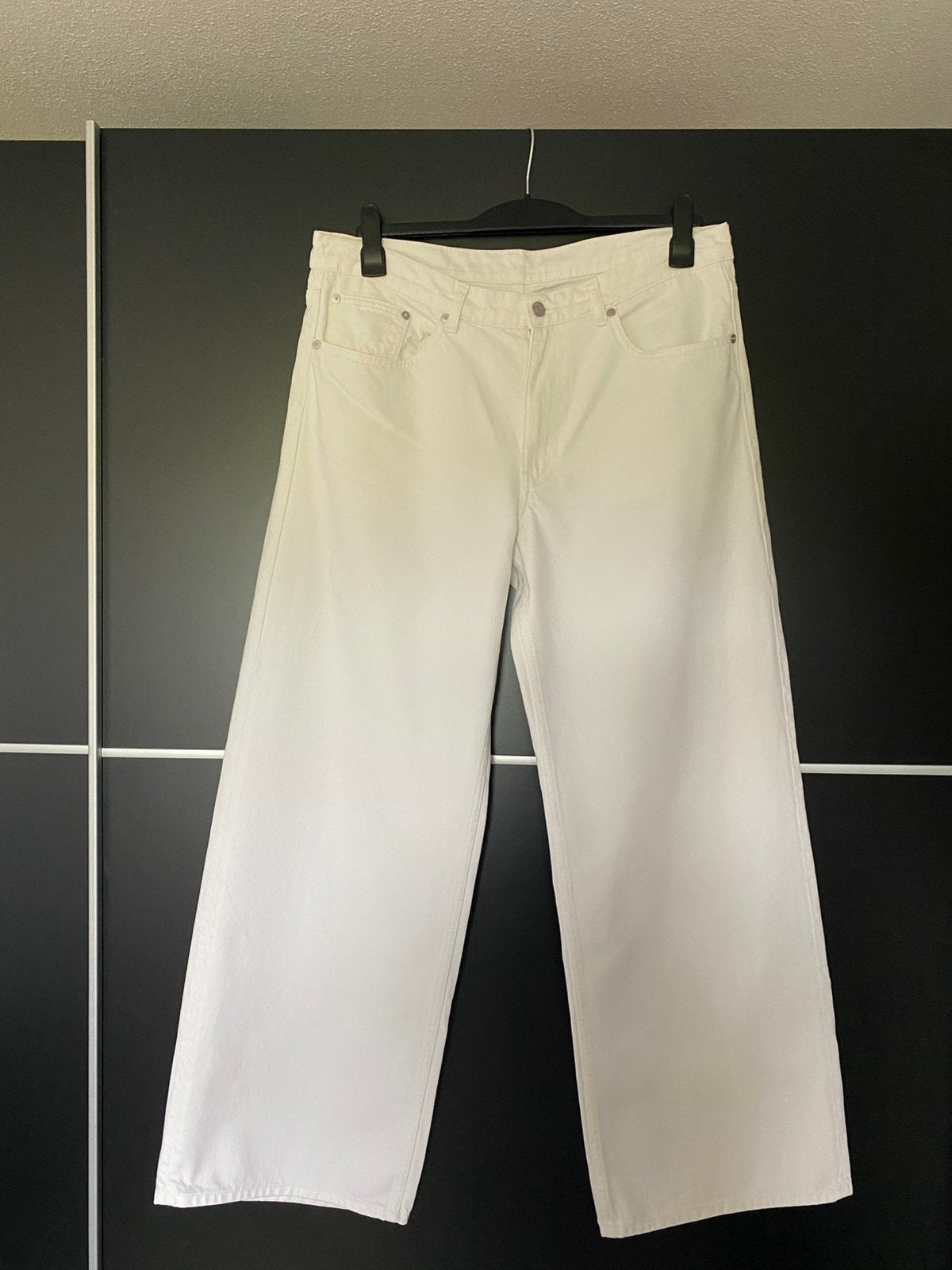 JEANS ARKET NIEUW WIT WIJDE PIJP maat 32, Kleding | Dames, Spijkerbroeken en Jeans, Nieuw, Ophalen of Verzenden, W30 - W32 (confectie 38/40)