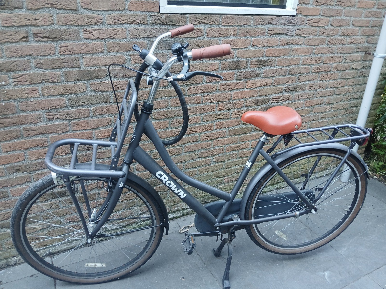 Crown transportfiets met voordrager en slot, Fietsen en Brommers, Fietsen | Dames | Damesfietsen, Ophalen, Gebruikt, Overige merken