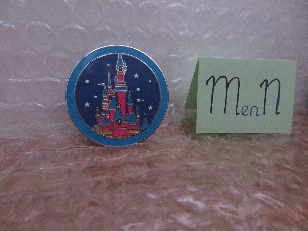 Pin Trading 2024 Disney Parks Pins Disneyland Castle Kasteel, Ophalen, Overige figuren, Nieuw, Overige typen