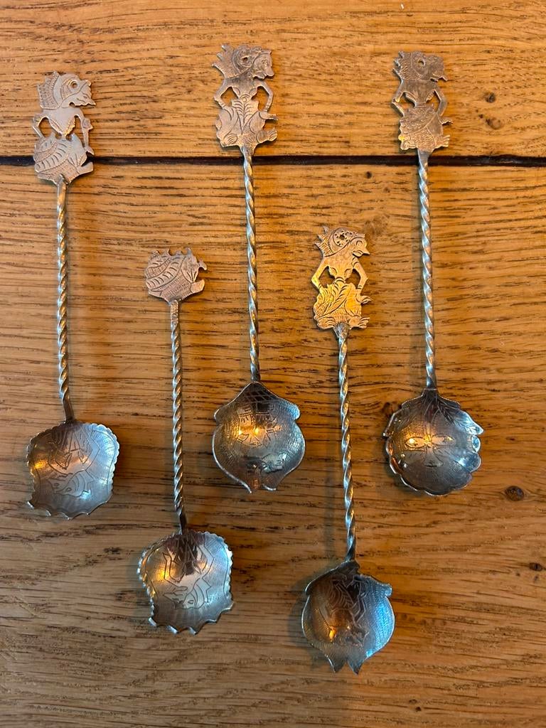 5 antieke zilvere wajang lepels, Antiek en Kunst, Antiek | Bestek, Ophalen of Verzenden