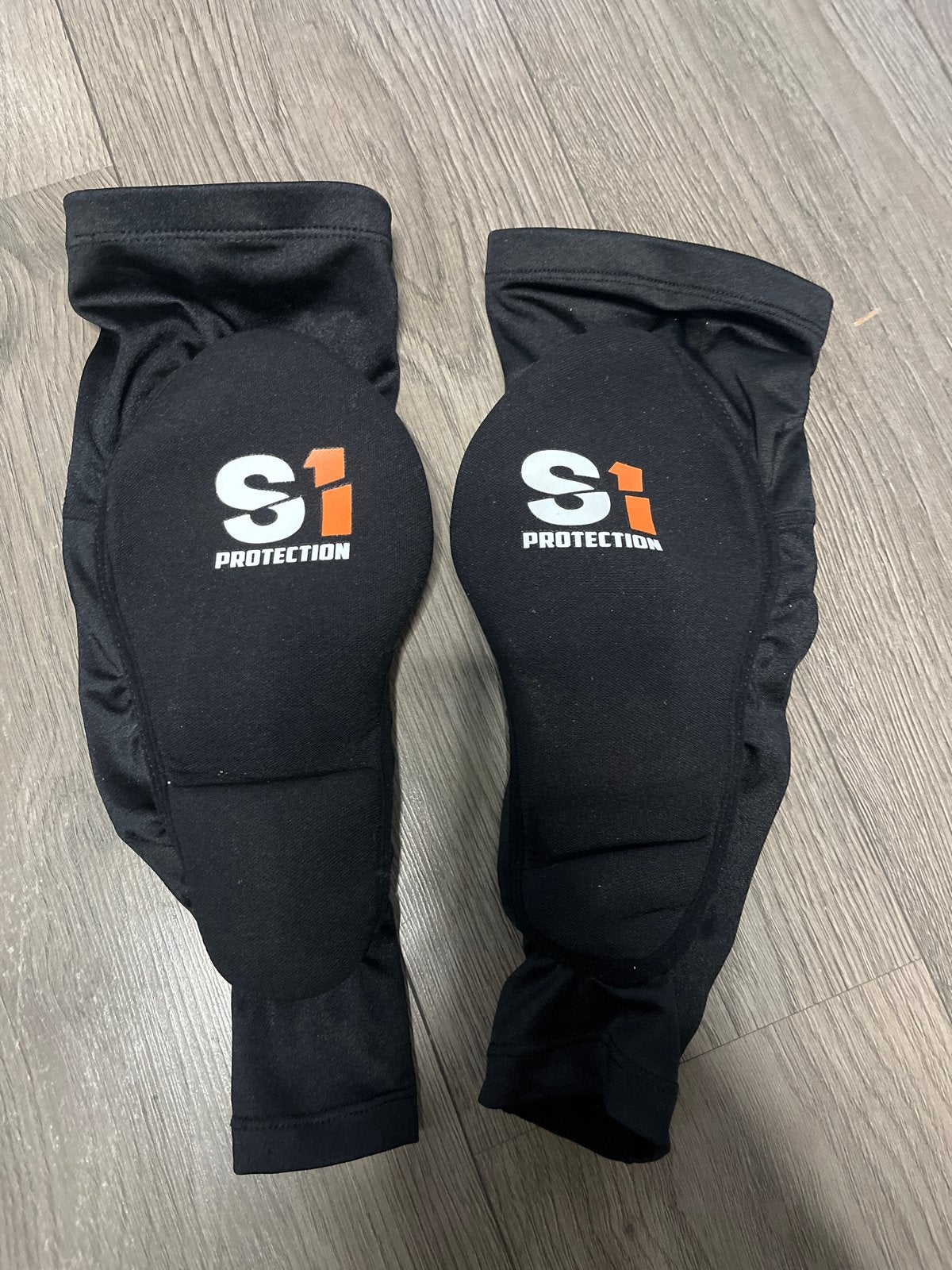 Nieuw: S1 DEFENSE PRO KNIE/SCHEEN beschermers Youth XL, Kinderen, Nieuw, XL, Onderkleding