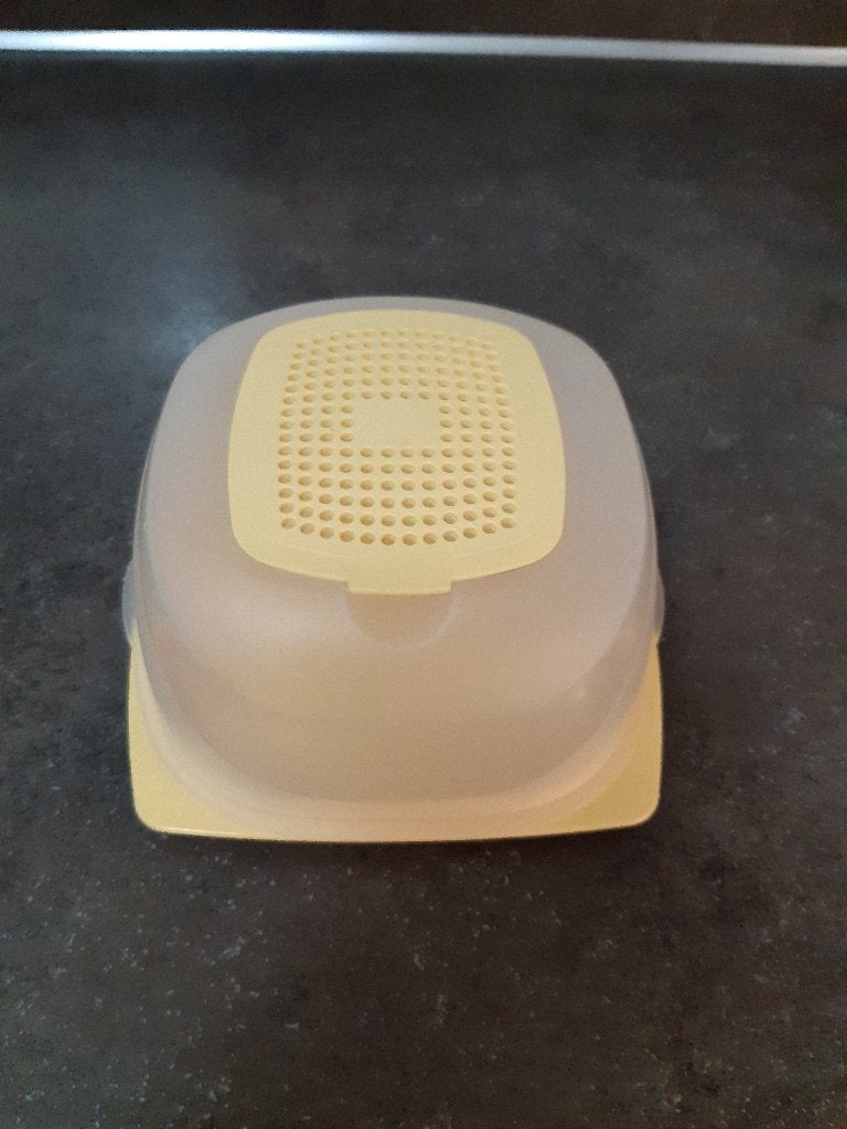 Tupperware kaas doos klein / cheese smart geel, Ophalen of Verzenden, Zo goed als nieuw, Geel, Overige typen
