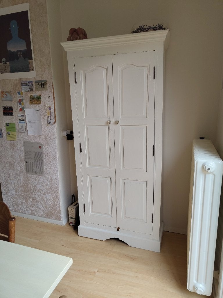 Handige witte toogkast, Huis en Inrichting, Ophalen, Minder dan 150 cm, 150 tot 200 cm, 25 tot 50 cm