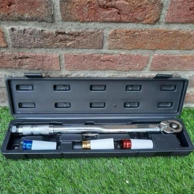 NIEUWE Momentsleutel metallo 28-210 nm incl. 3 Krachtdoppen, Auto diversen, Autogereedschap, Ophalen of Verzenden, Nieuw
