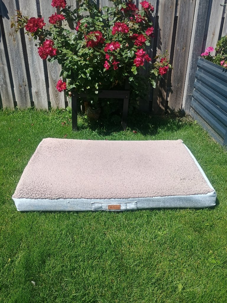 Te koop Petlando Bench hondenkussen, Ophalen of Verzenden, Zo goed als nieuw, Stof