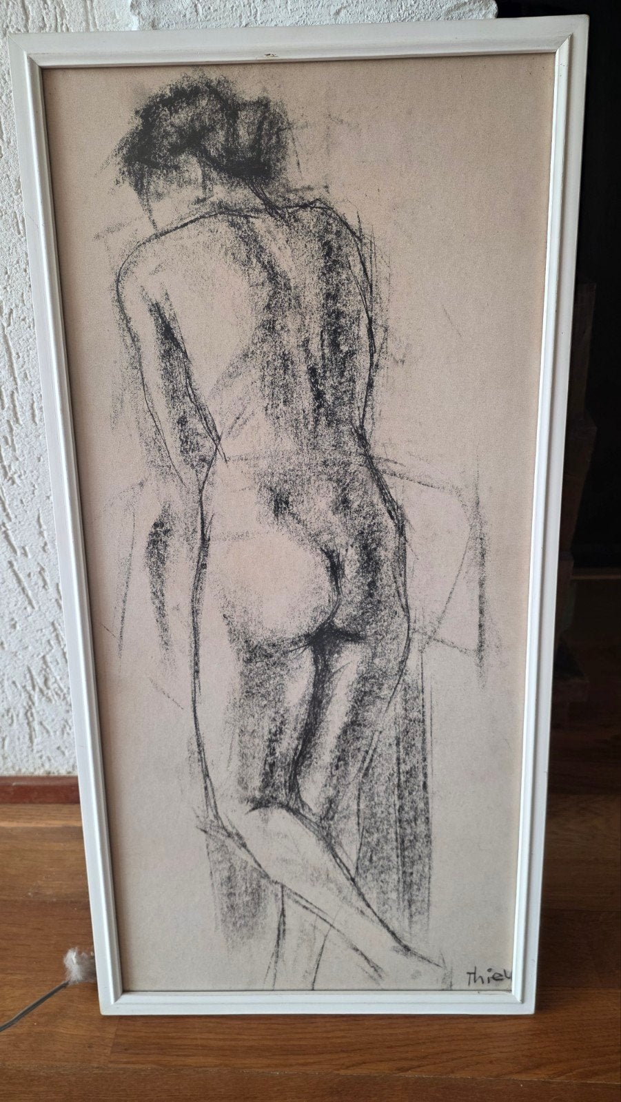 Houtskooltekening van vrouwelijk naakt, gesigneerd 'Thieu', Ophalen, Tekening, Houtskooltekening, Ingelijst