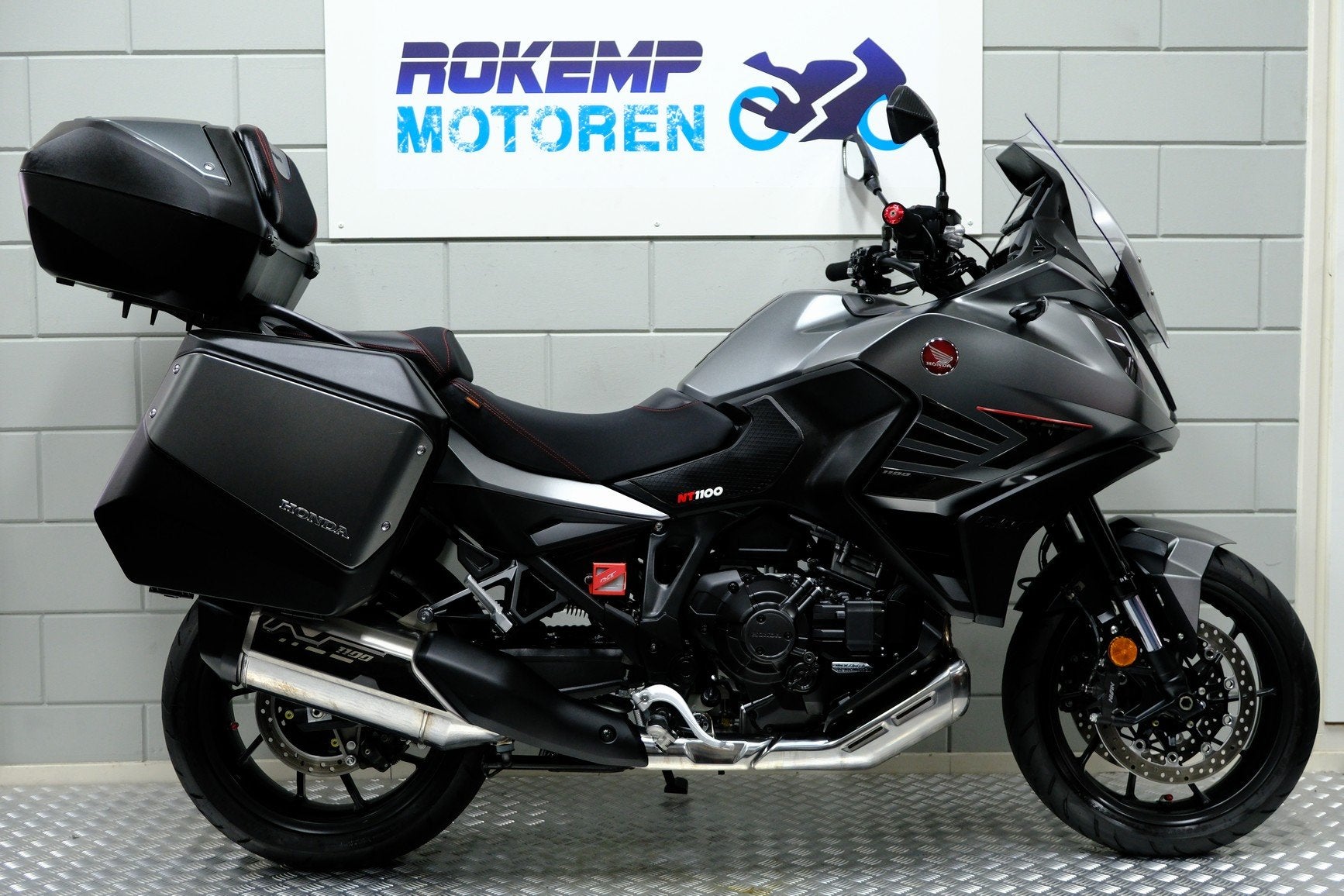 Honda NT1100 DCT TOUR (bj 2023), Rolandkempers@msn.com, Toermotor, Honda Center gmbh, Hanauer Landstrasse 222-224
D60314  FRANKFURT AM MAIN, DE