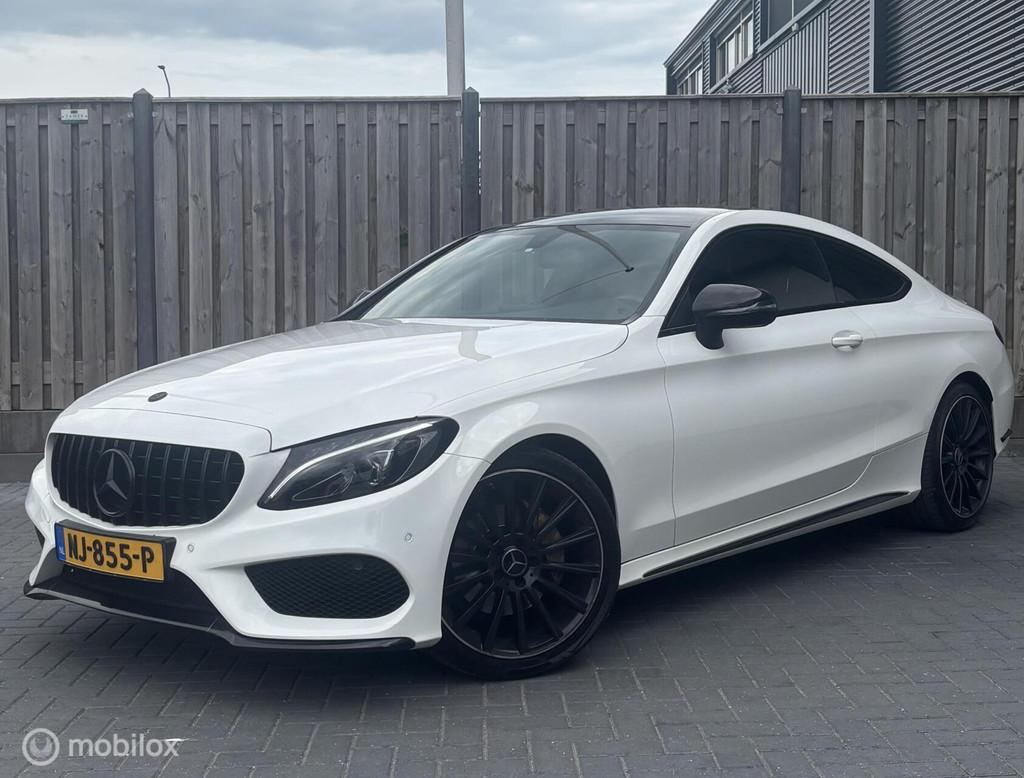 Mercedes C-klasse Coupé 180 Edition 1/ALCANTARA/LED/NAVI/, Auto's, Automaat, Achterwielaandrijving, Euro 6, 4 stoelen