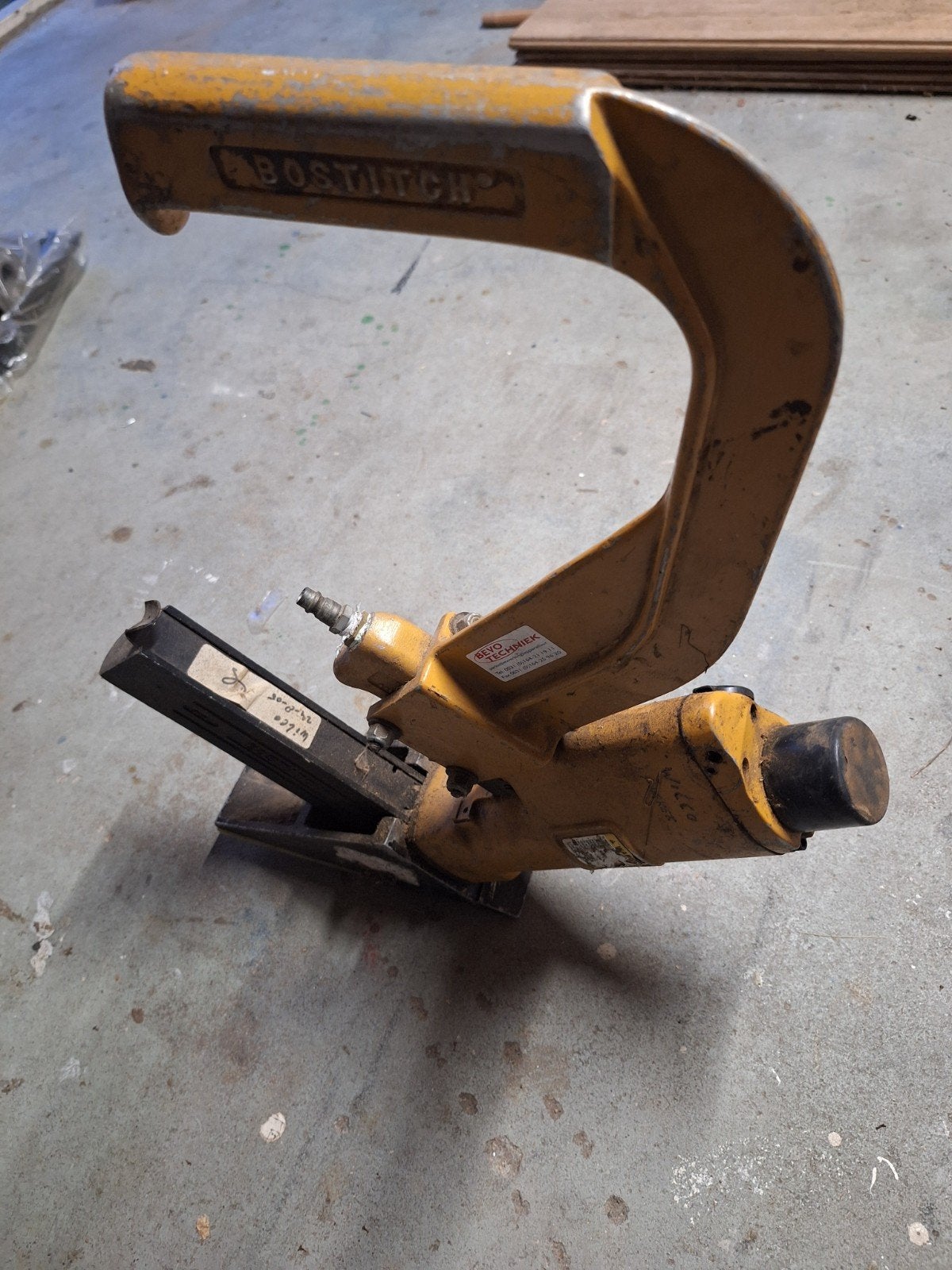 bostitch floorstapler  op lucht, Ophalen of Verzenden