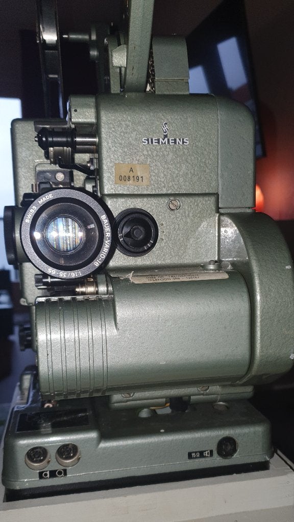 Siemens 2000 16mm filmprojector Bauer-vario-16 met speaker, Verzamelen, Ophalen of Verzenden, 1940 tot 1960, Lens of Lenzen