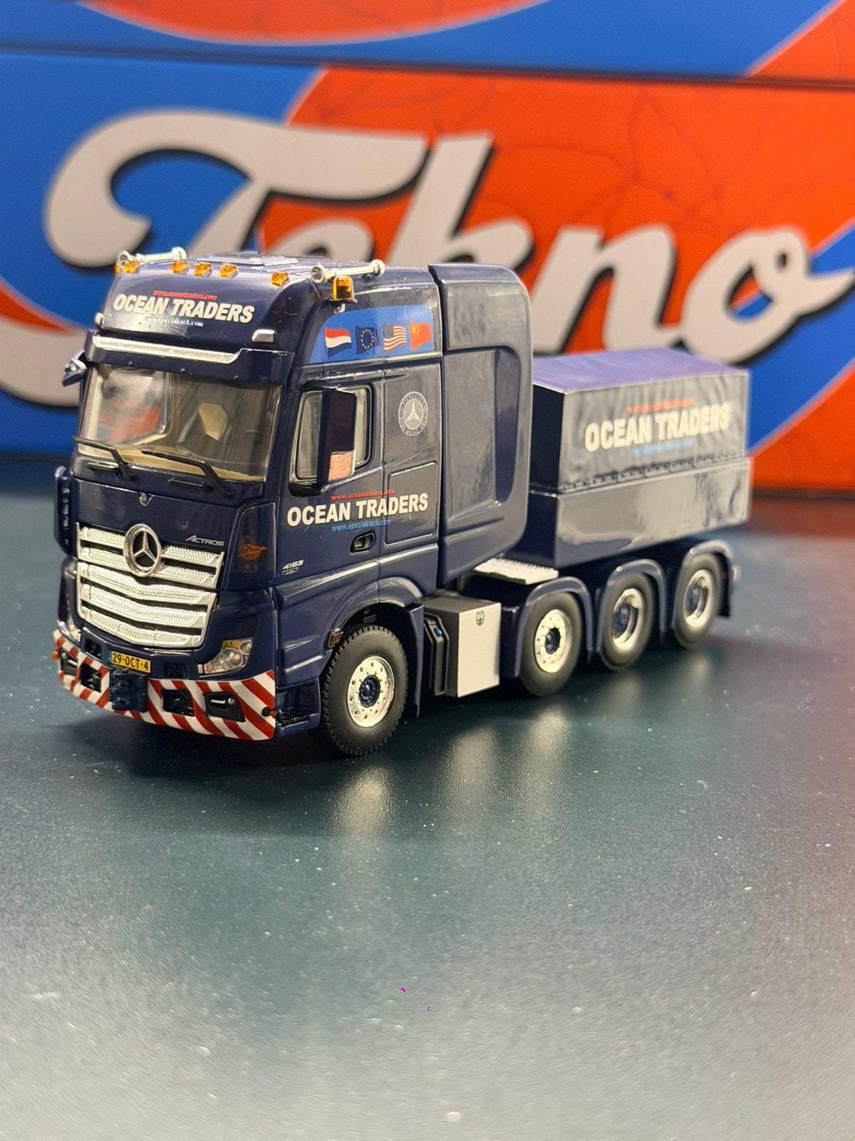 WSI Mercedes-Benz Actros MP4 Ocean Traders, Ophalen of Verzenden, Zo goed als nieuw, Bus of Vrachtwagen, Wsi