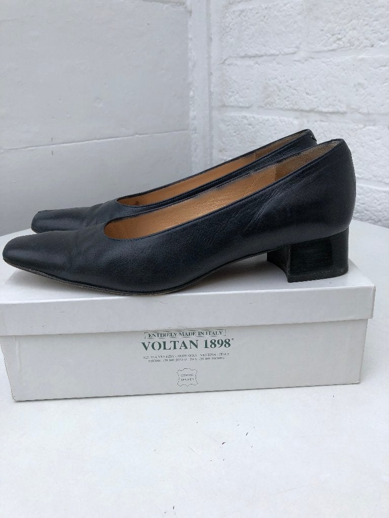 Voltan kalfsleren schoenen, kleur donkerblauw, maat 38, Schoenen met lage hakken, Blauw, Voltan, Ophalen of Verzenden