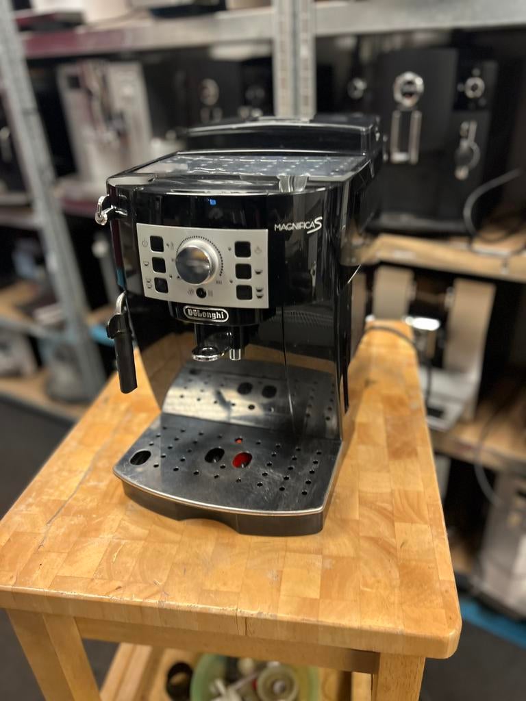 Delonhi magniffica s, Witgoed en Apparatuur, Koffiezetapparaten, Info@delonghi.com, Koffiemachine, Ophalen of Verzenden, Zo goed als nieuw