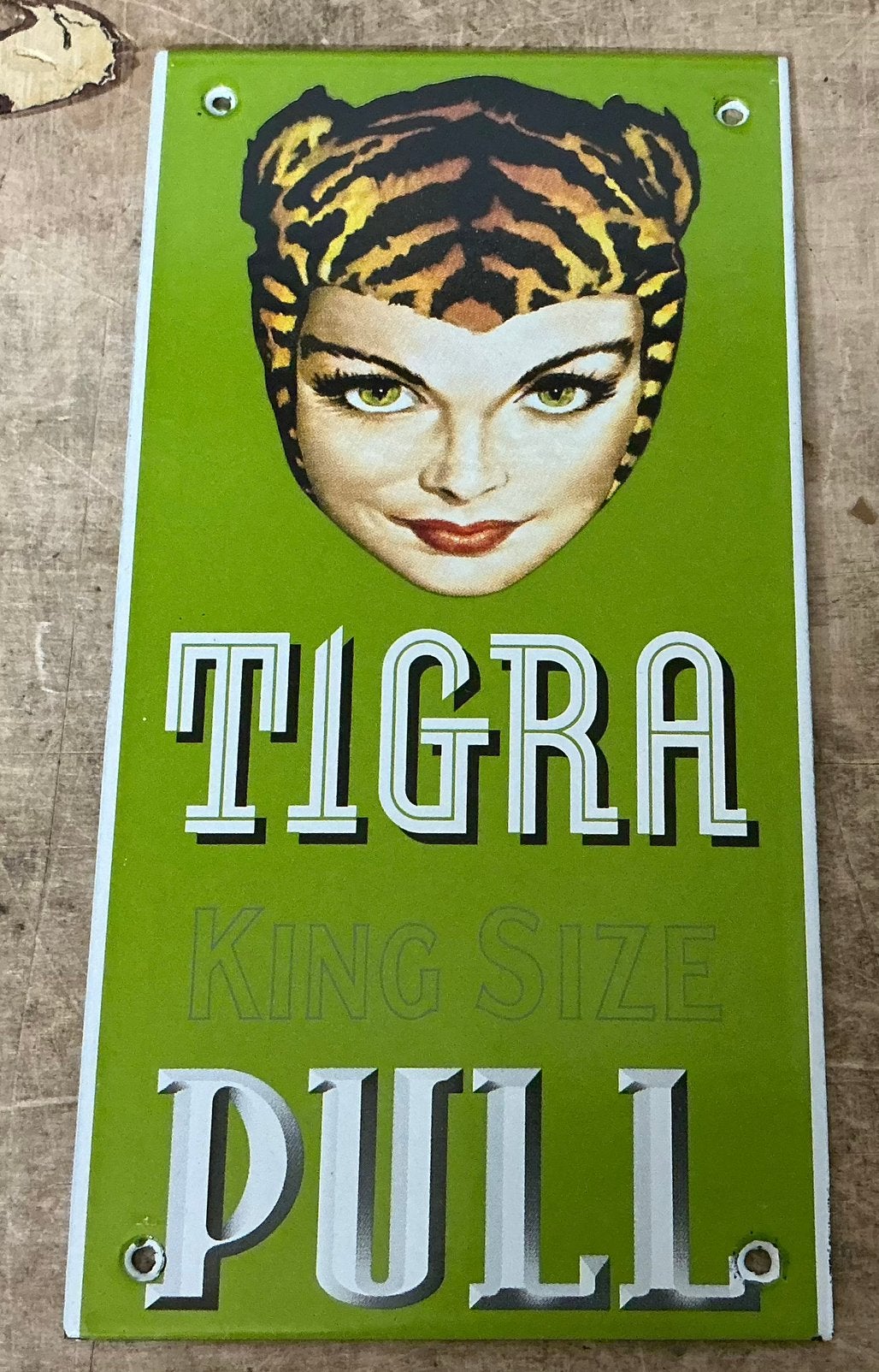 Emaille deurpostje  TIGRA sigaretten, Antiek en Kunst, Ophalen of Verzenden
