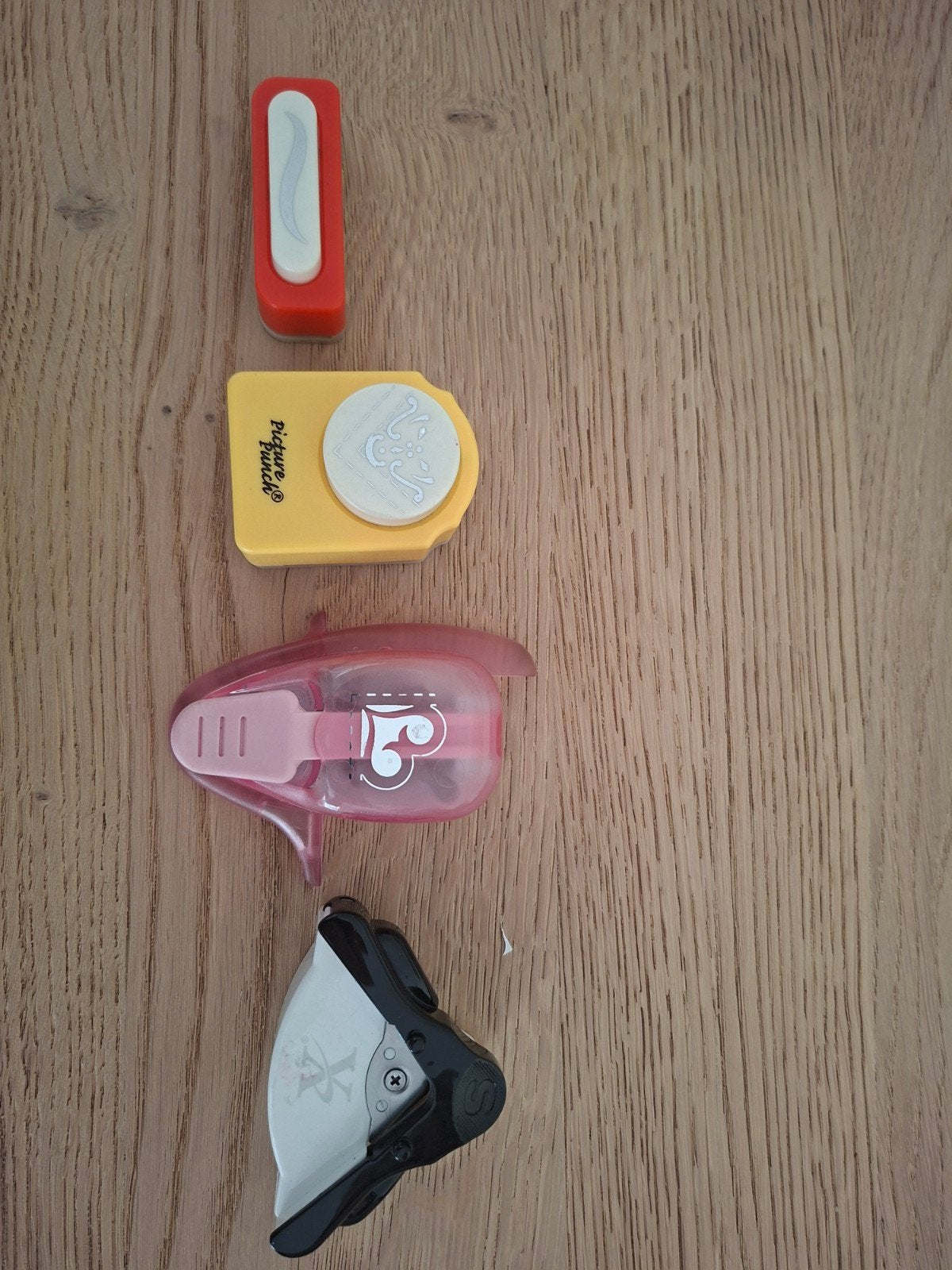 Knutselponsen en hoekpons voor papier en karton, Gebruikt, Geschikt voor karton, Gereedschap of Toebehoren, Kunststof