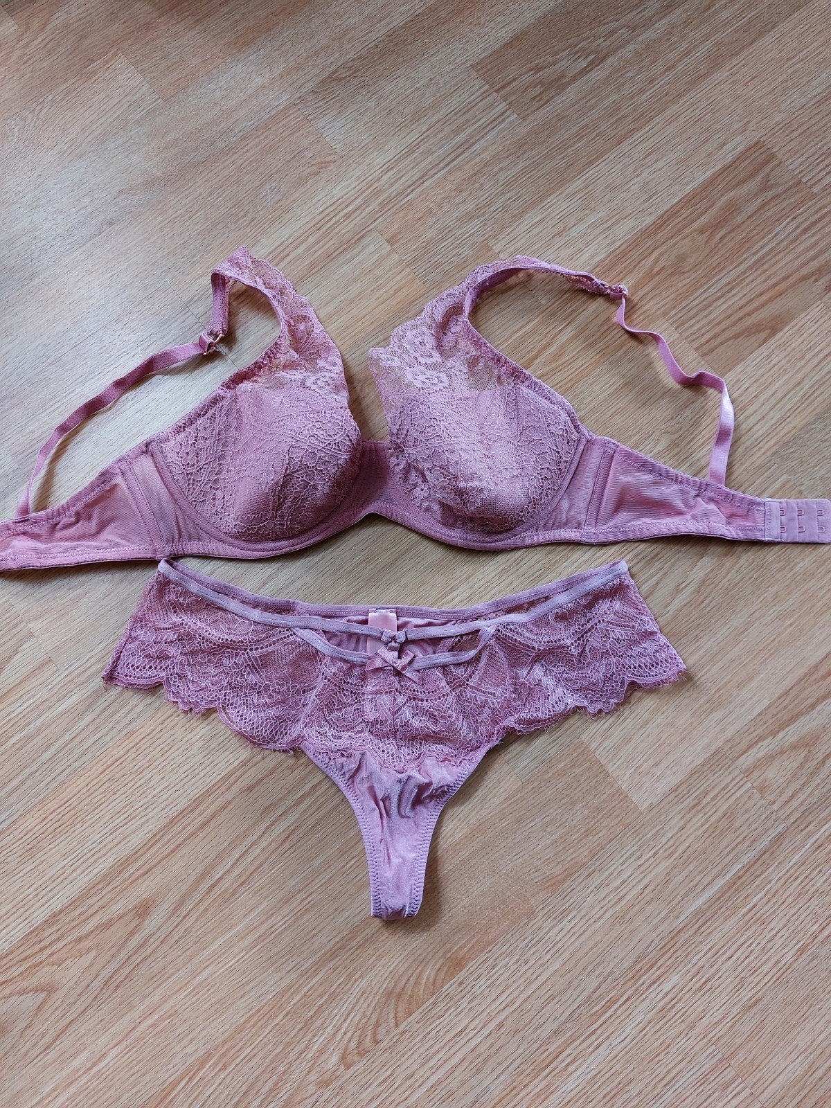 Z.g.a.n setje van Hunkemöller, Hunkemöller, Ophalen of Verzenden, Roze, Setje