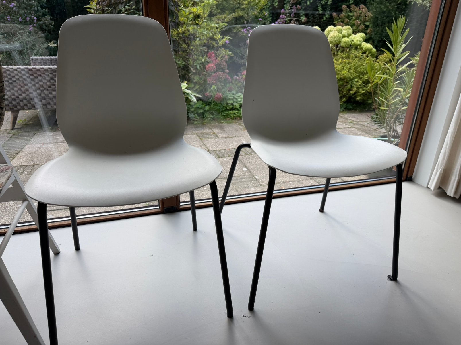 Stoeltje wit kuipje (plastic), Huis en Inrichting, Ophalen, Zo goed als nieuw, Wit