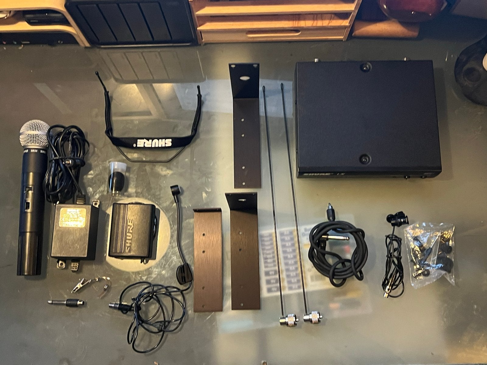 Shure LX4 Mic syst. + LX1 bodypack, SM85 + WH10 + MX42 mics, Ophalen, Zo goed als nieuw, Zangmicrofoon, Draadloos