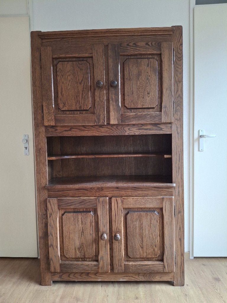 Vintage donkereiken buffetkast, alleen ophalen in Oisterwijk, Huis en Inrichting, Ophalen, 100 tot 150 cm, 150 tot 200 cm, 25 tot 50 cm