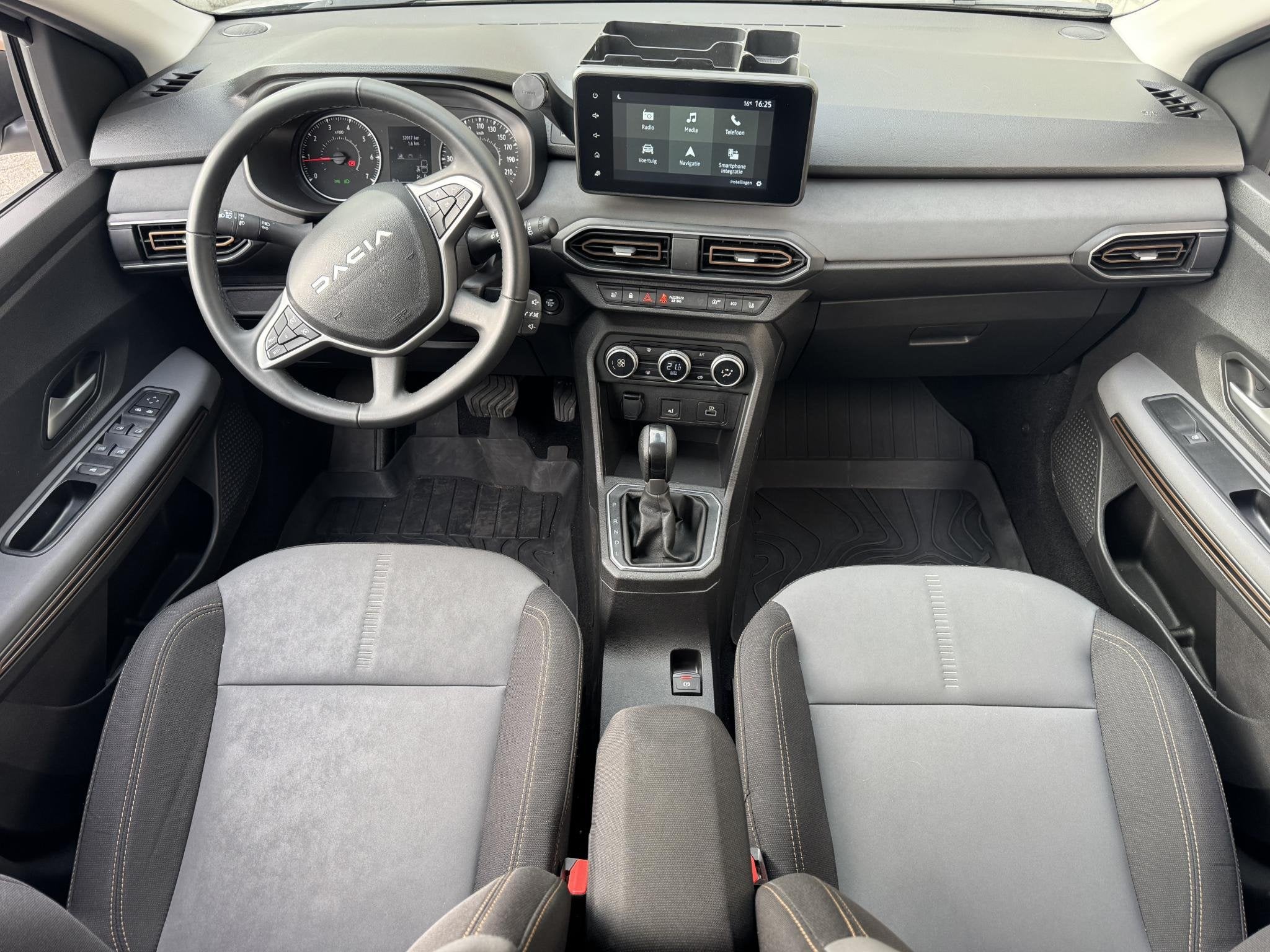 Dacia Sandero Stepway 1.0 TCe 90 Extreme | Automaat | Achter, Stof, Met garantie (alle), 91 pk, 19 km/l