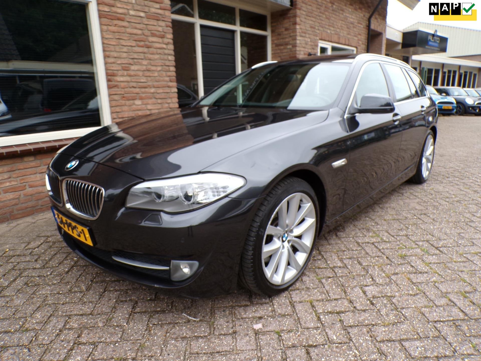 BMW 5-serie Touring 535i High Executive Automaat / Leder / N, Auto's, BMW, Automaat, Euro 5, Achterwielaandrijving, Gebruikt