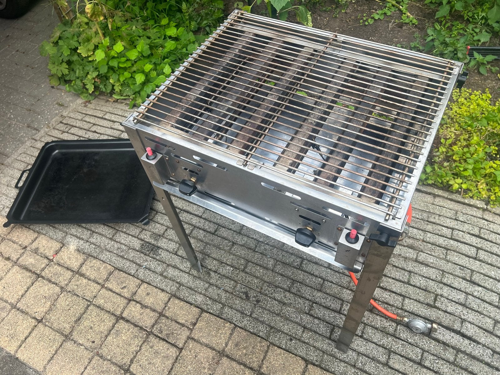 Hendi grill master maxi Gasbarbbq met rooster en bakplaat, Ophalen, Gebruikt