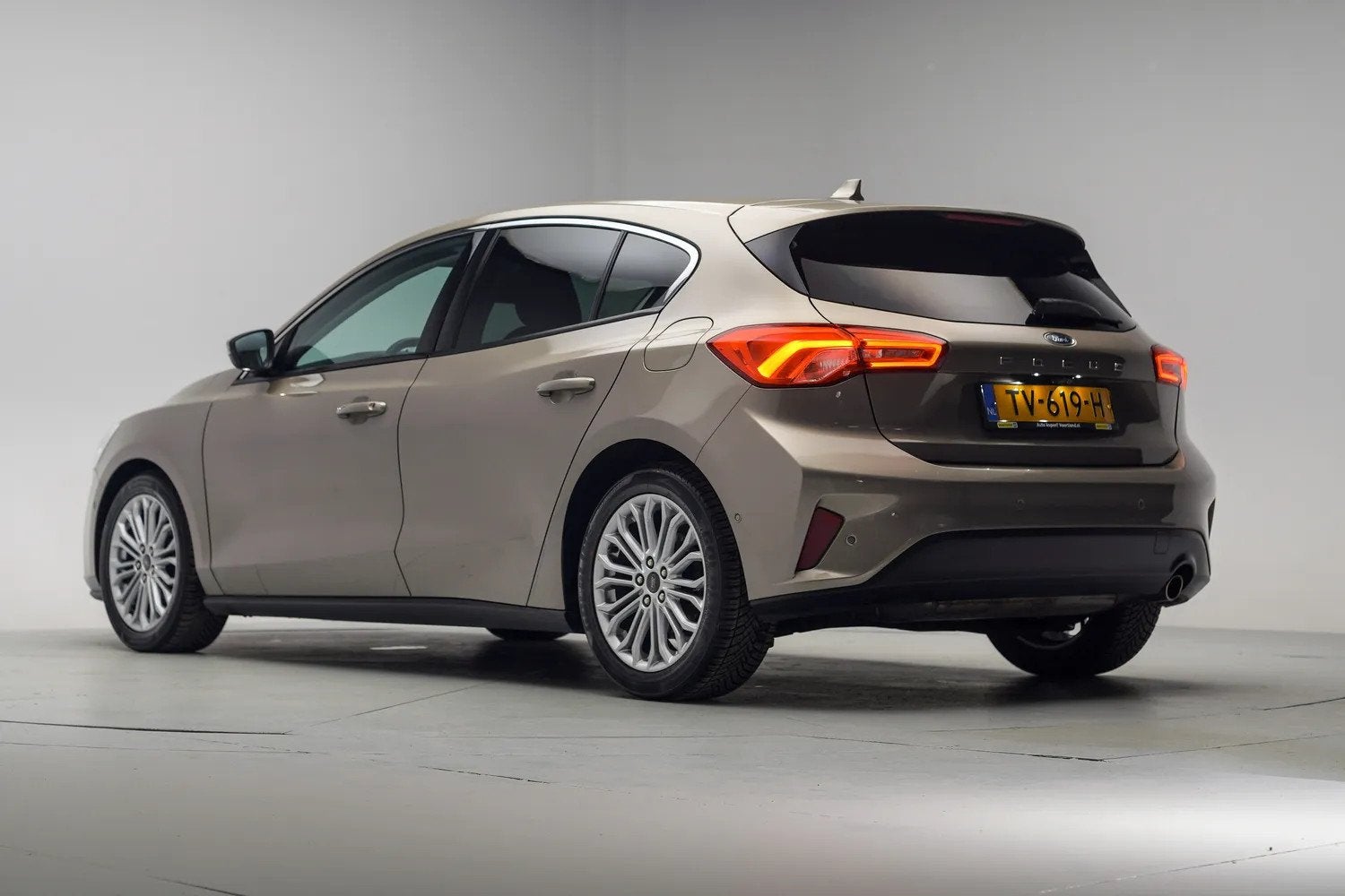 Ford Focus 1.0 EcoBoost 125pk Titanium Bns [ LED B&O Navi St, Focus, 125 pk, Origineel Nederlands, Bedrijf