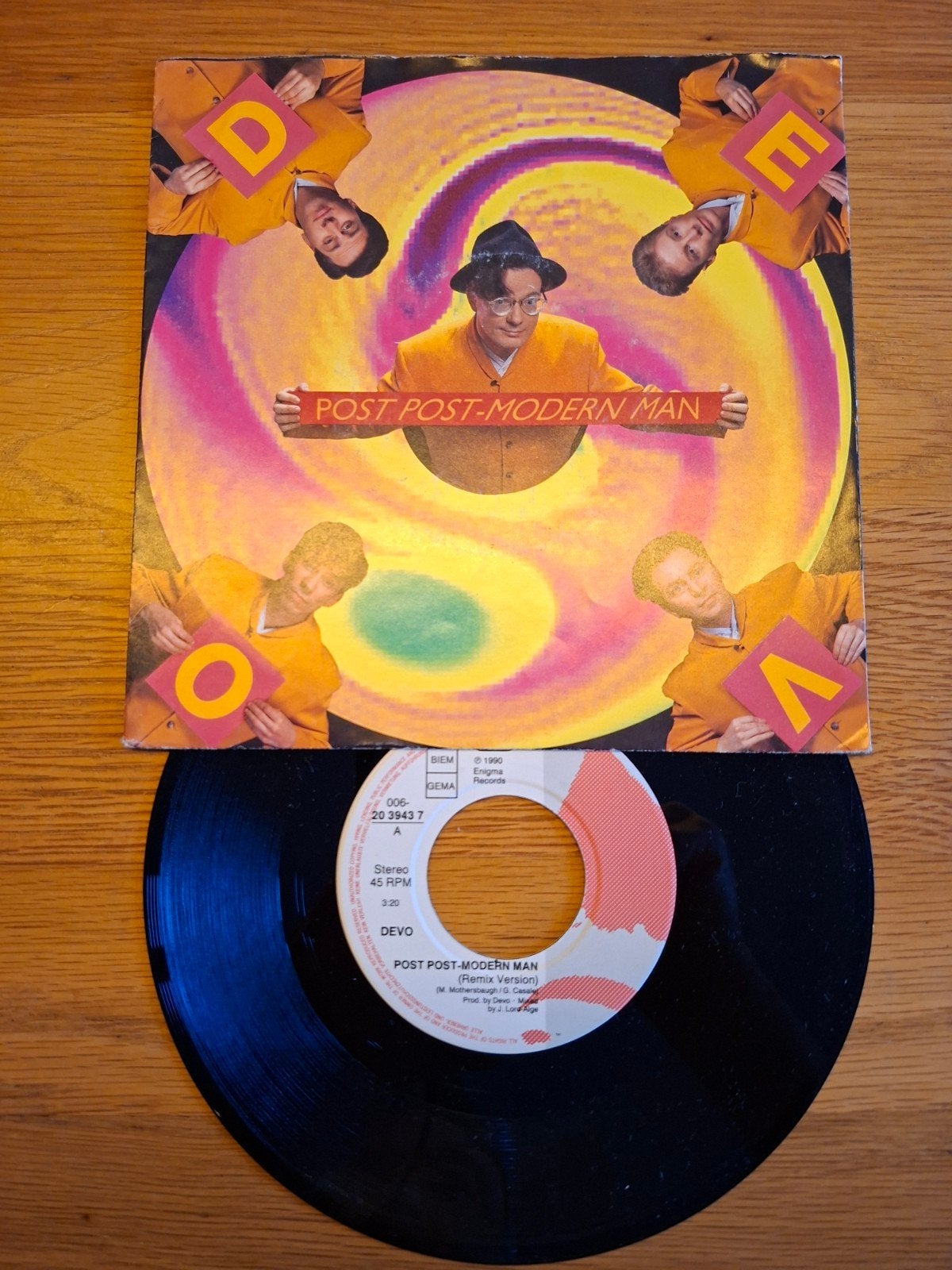 DEVO - Post Post-Modern Man (Remix Version) 7 inch vinyl, Gebruikt, 7 inch, Ophalen of Verzenden, Pop