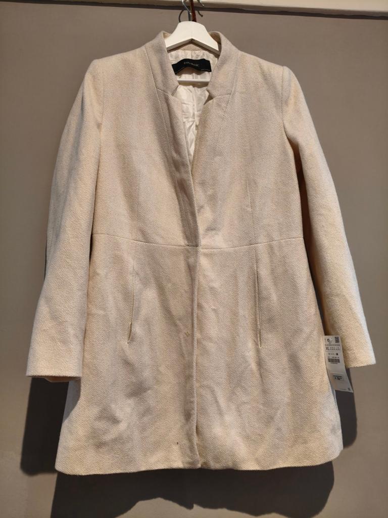 Mooie/nieuwe blazer van Zara, Ophalen of Verzenden, Nieuw, Maat 46/48 (XL) of groter, Beige