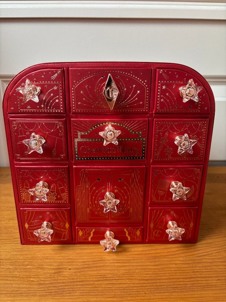 Charlotte Tilbury Adventskalender (leeg), Nieuw, Ophalen of Verzenden, Handen en Nagels, Toebehoren