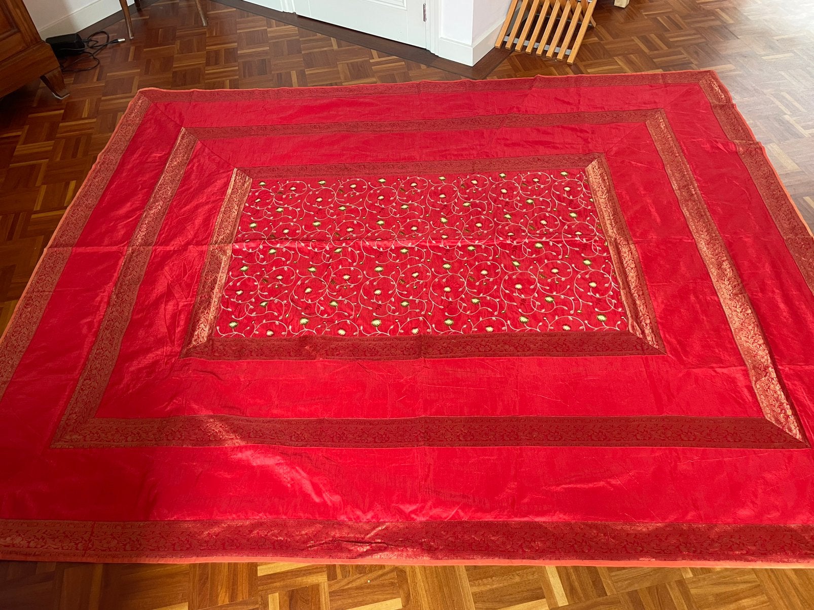 Handgemaakt Indiaas Wandkleed / Sprei - Rood, 278x221 cm, 200 cm of meer, Ophalen of Verzenden, Zo goed als nieuw, 200 cm of meer