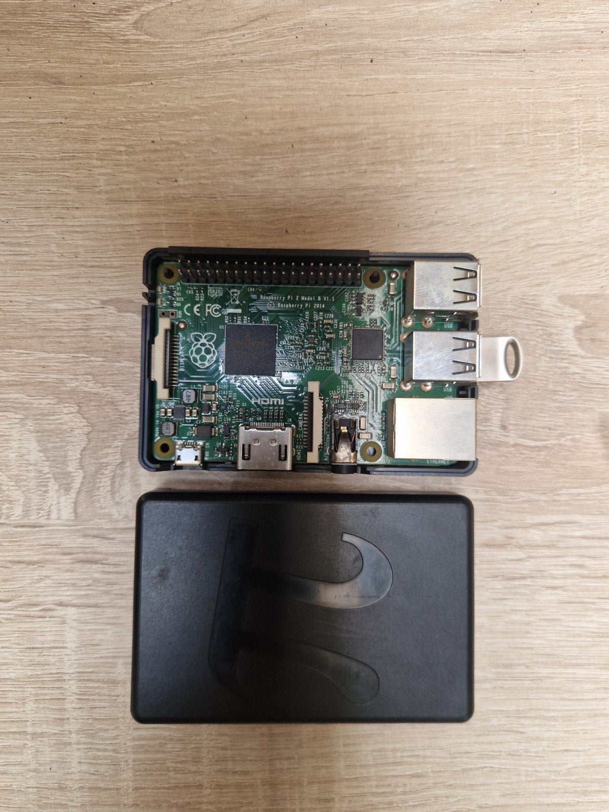 Raspberry Pi 2 Model B V1.1 met behuizing, Ophalen, Zo goed als nieuw
