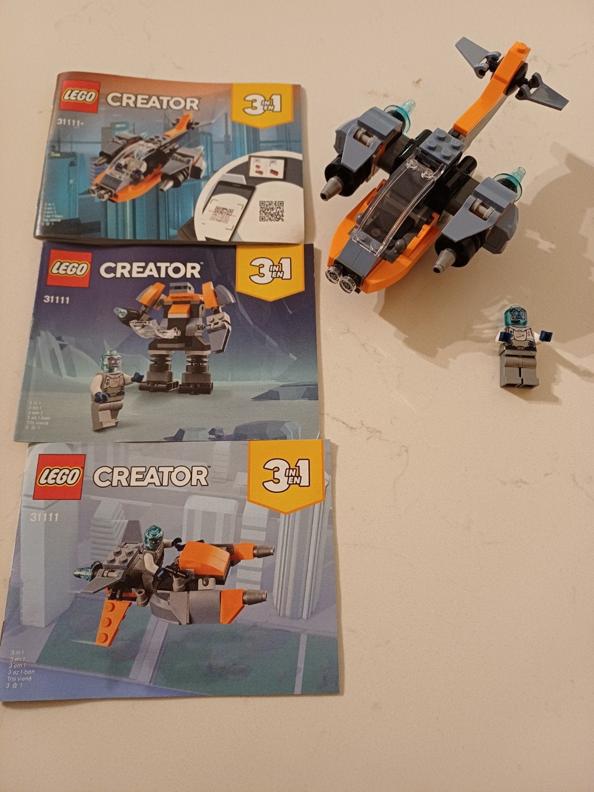 LEGO Creator 3-in-1 Ruimteschip 31111 met minifiguur, Ophalen of Verzenden, Zo goed als nieuw