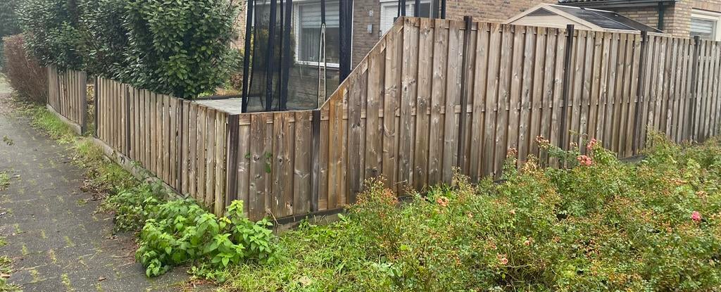 Schutting delen 11 stuks hoog en 5 laag of halve, Tuin en Terras, Schuttingen, Ophalen, 6 meter of meer, Hout, 1 tot 2 meter