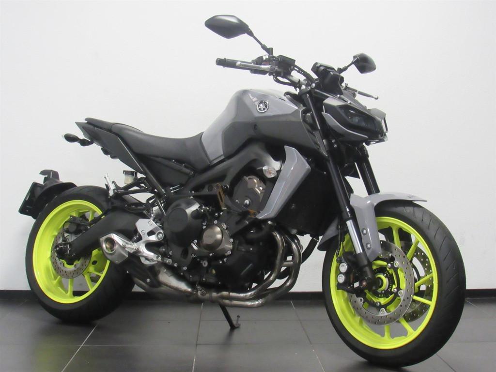 Yamaha MT 09 ABS, Bedrijf, Naked bike