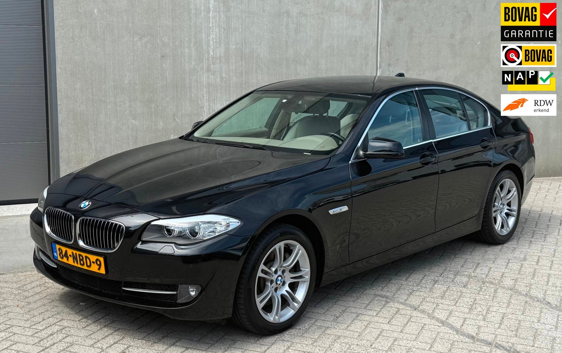 BMW 5-serie 528i Zwart 2010 NWE APK|NAP|LEDER|PDC|NAVI, Auto's, 13 km/l, Euro 5, Achterwielaandrijving, Beige