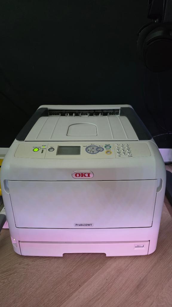 Oki 8432WT White Toner Laserprinter met wifi module., Computers en Software, Printers, Ophalen, Kleur printen, Draadloos, Zo goed als nieuw